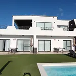 Sunshine - Saltwater Коральео