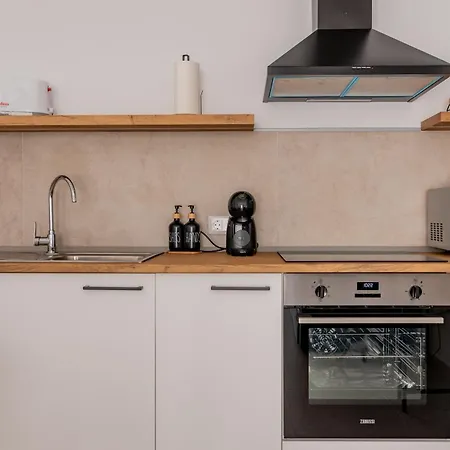 Saltwater Adult Only Apartment *